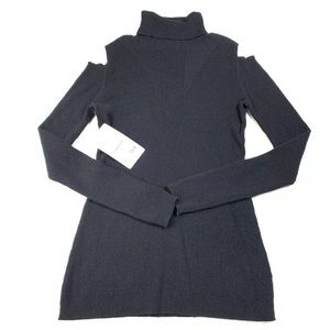 Athleta womens cold shoulder ribbed turtle neck M